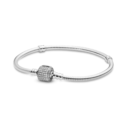Brazalete Pandora Moments cadena de serpiente con broche de pavé centelleante