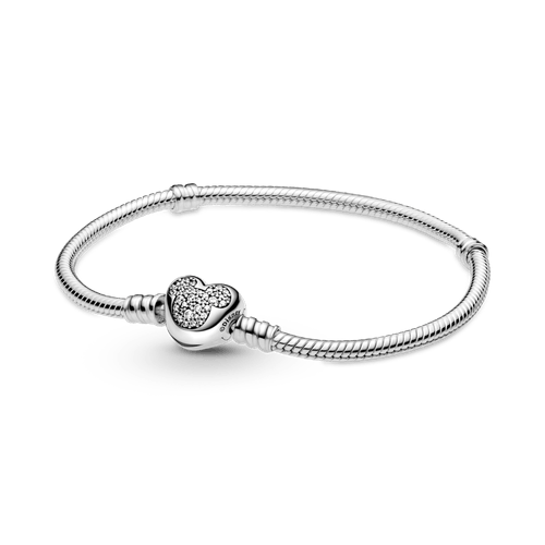 Brazalete cadena de serpiente Pandora Moments con broche de corazón con Mickey Mouse.