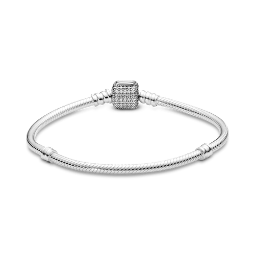 Brazalete Pandora Moments cadena de serpiente con broche de pavé centelleante