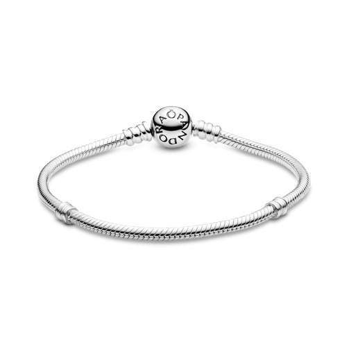 Brazalete Pandora Moments cadena de serpiente con cierre de corazón centelleante
